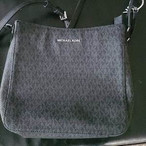 Michael kors crossbody bag
